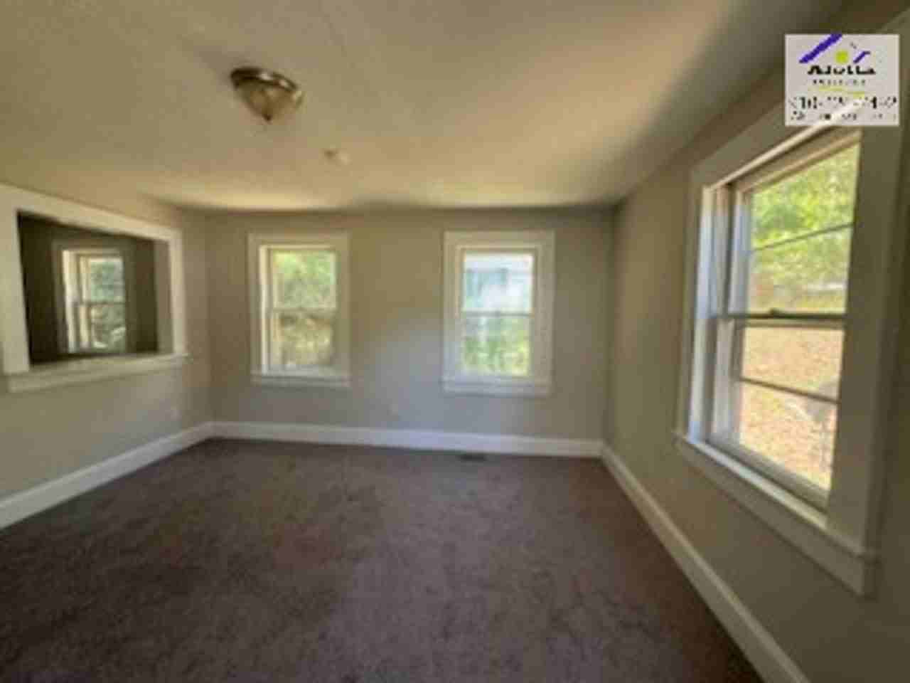 116 Buckingham Ave - Photo 3 of 14