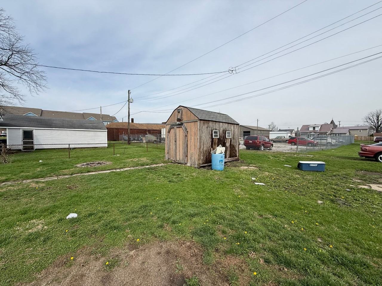 1636 S B St - Photo 2 of 17