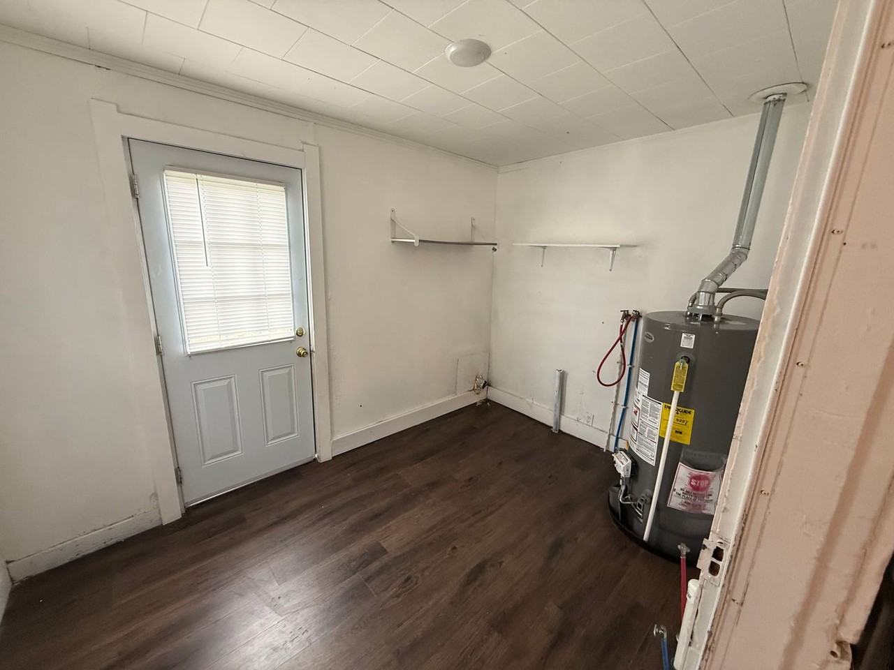 1636 S B St - Photo 7 of 17