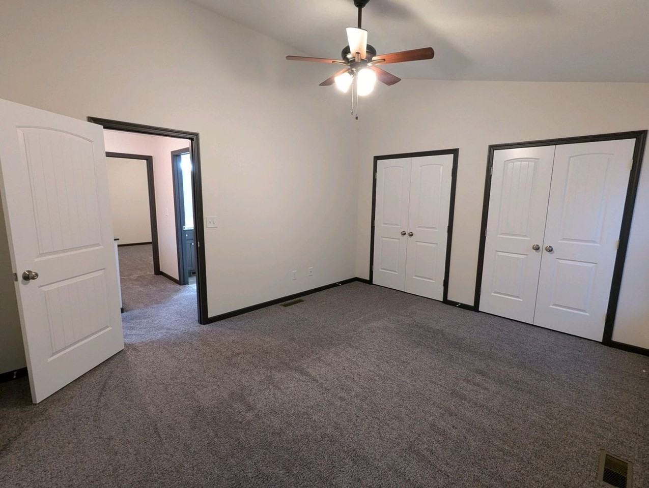 585 Birch Hill Dr #30 - Photo 5 of 9