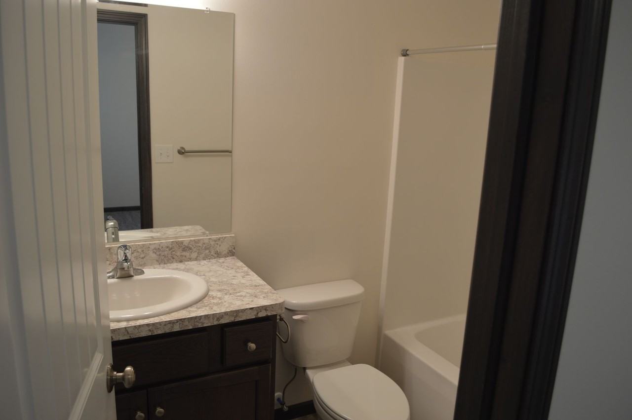 585 Birch Hill Dr #30 - Photo 7 of 9