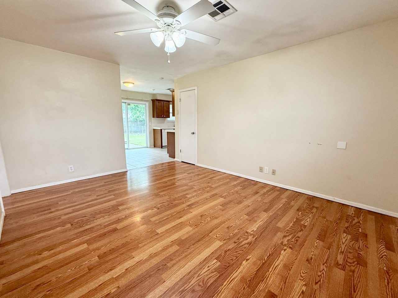 1408 Beaumont St - Photo 2 of 15