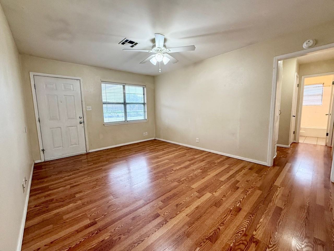 1408 Beaumont St - Photo 3 of 15