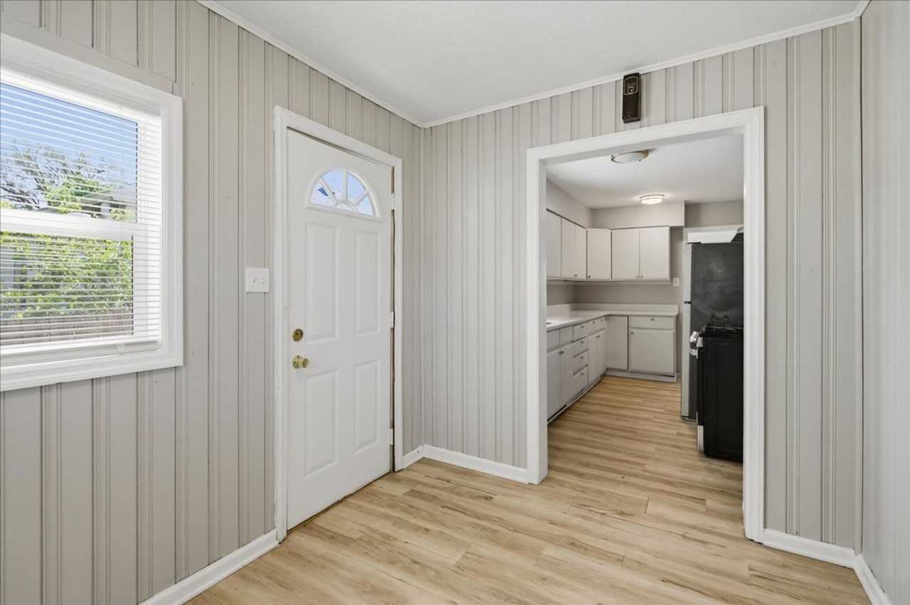 4318 Spann Ave - Photo 7 of 13