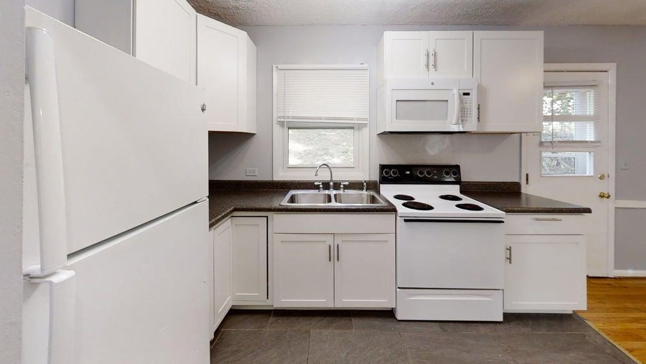 1107 River Ct - Photo 5 of 26