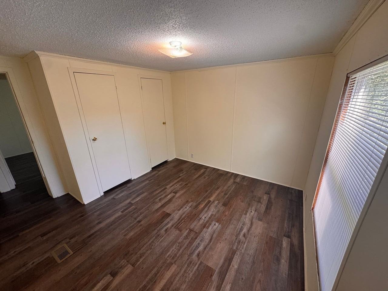 190 Fenton Rd - Photo 5 of 7