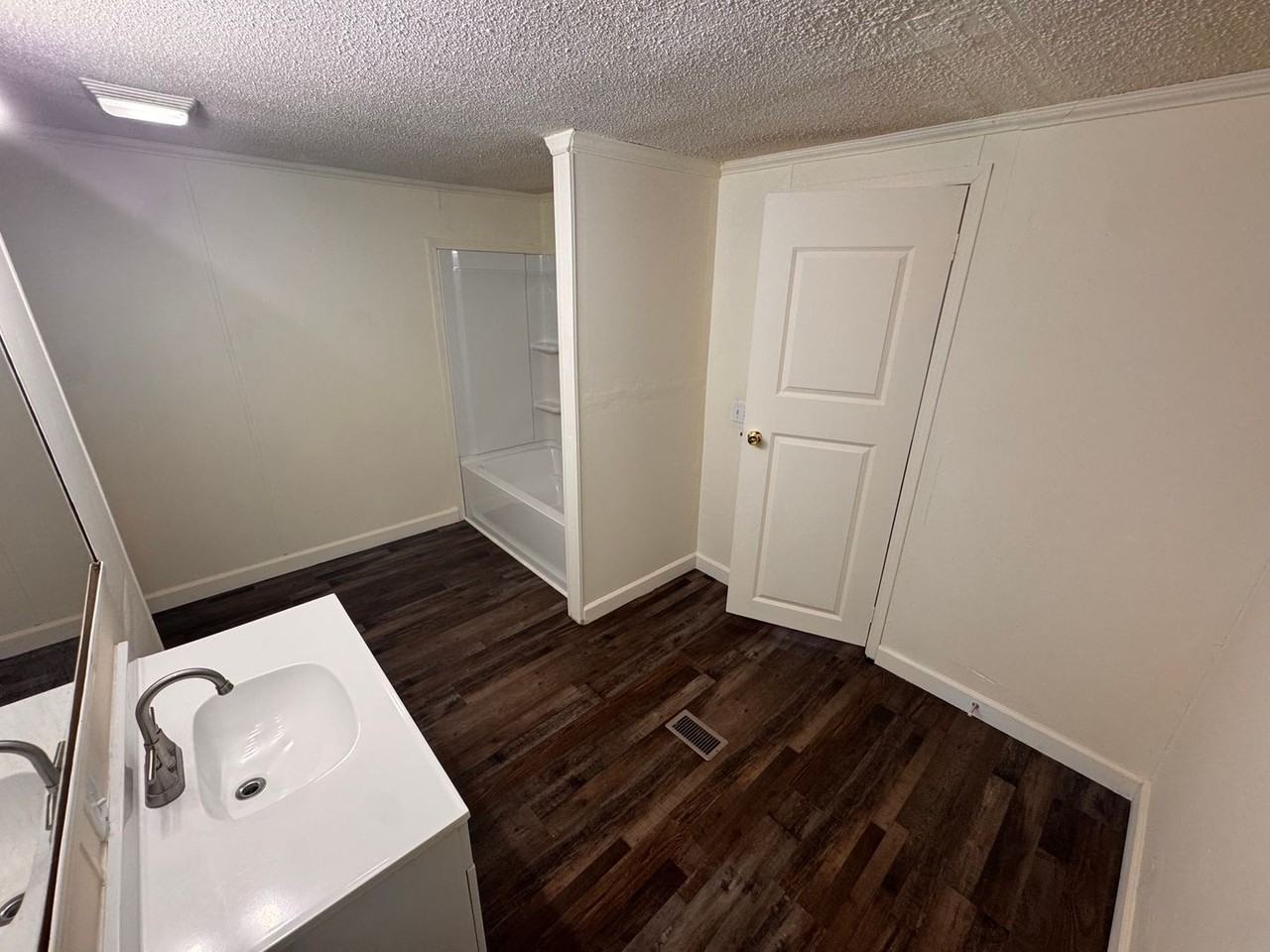 190 Fenton Rd - Photo 6 of 7