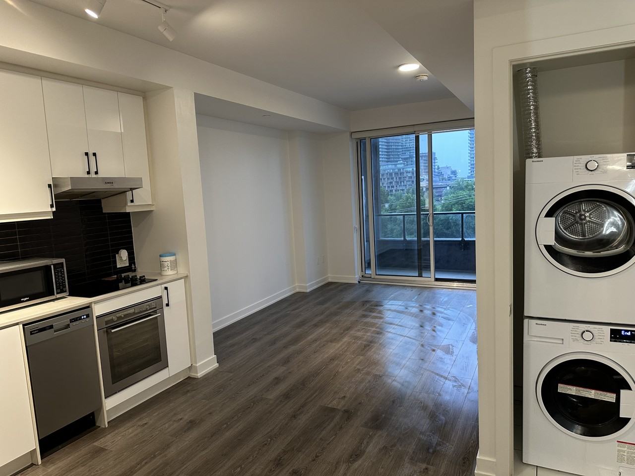 9 Tecumseth St - Photo 2 of 9