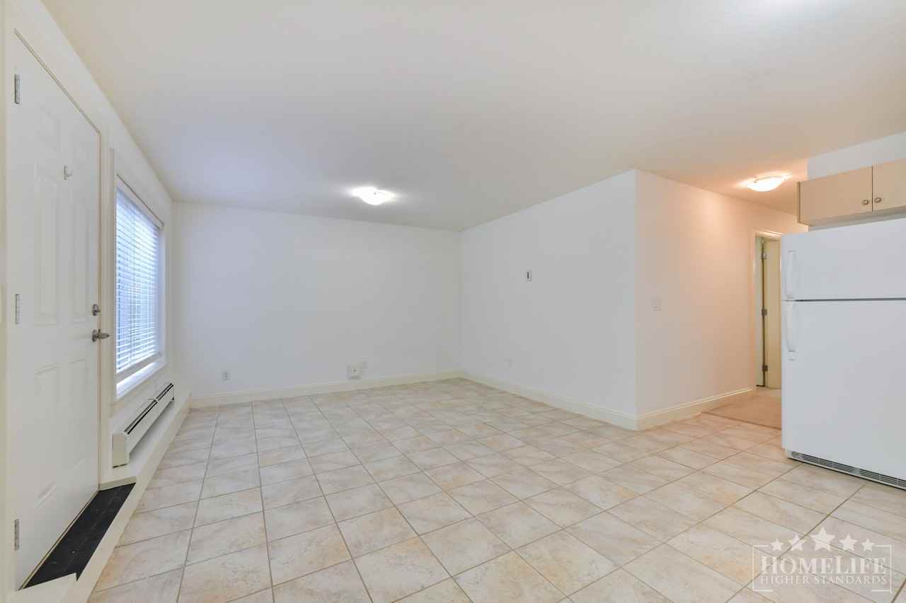 6129 148 St - Photo 7 of 18