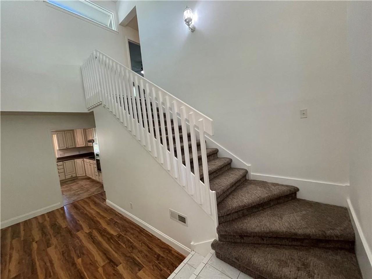 202 Lake Rd - Photo 3 of 24