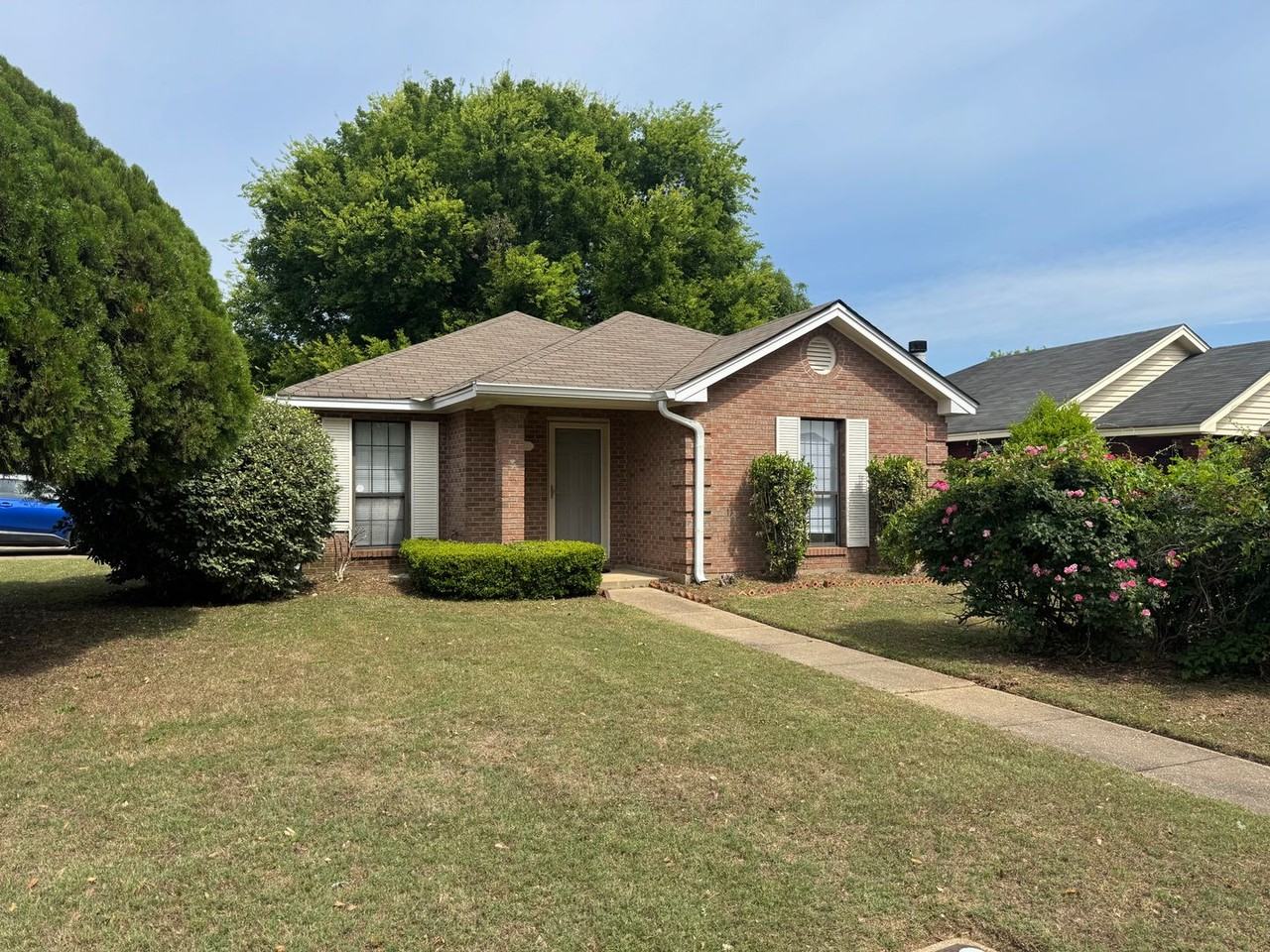 6861 Brownwood Ln - Photo 2 of 18