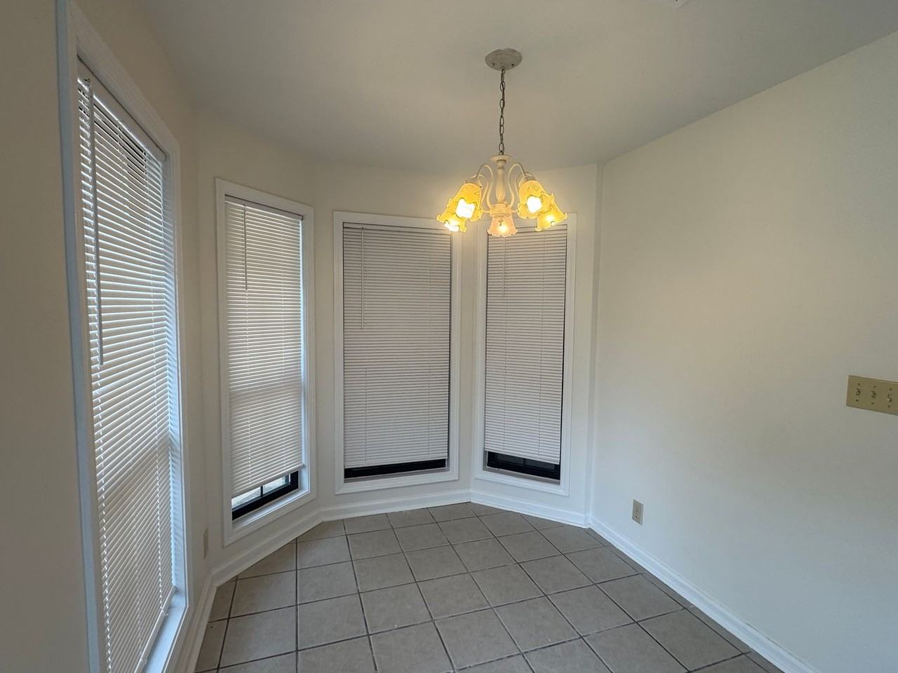 6861 Brownwood Ln - Photo 7 of 18