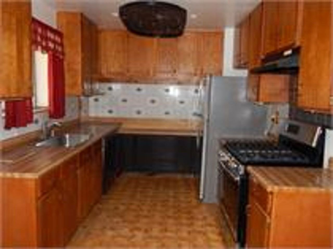 21511 American River Dr - Photo 4 of 10