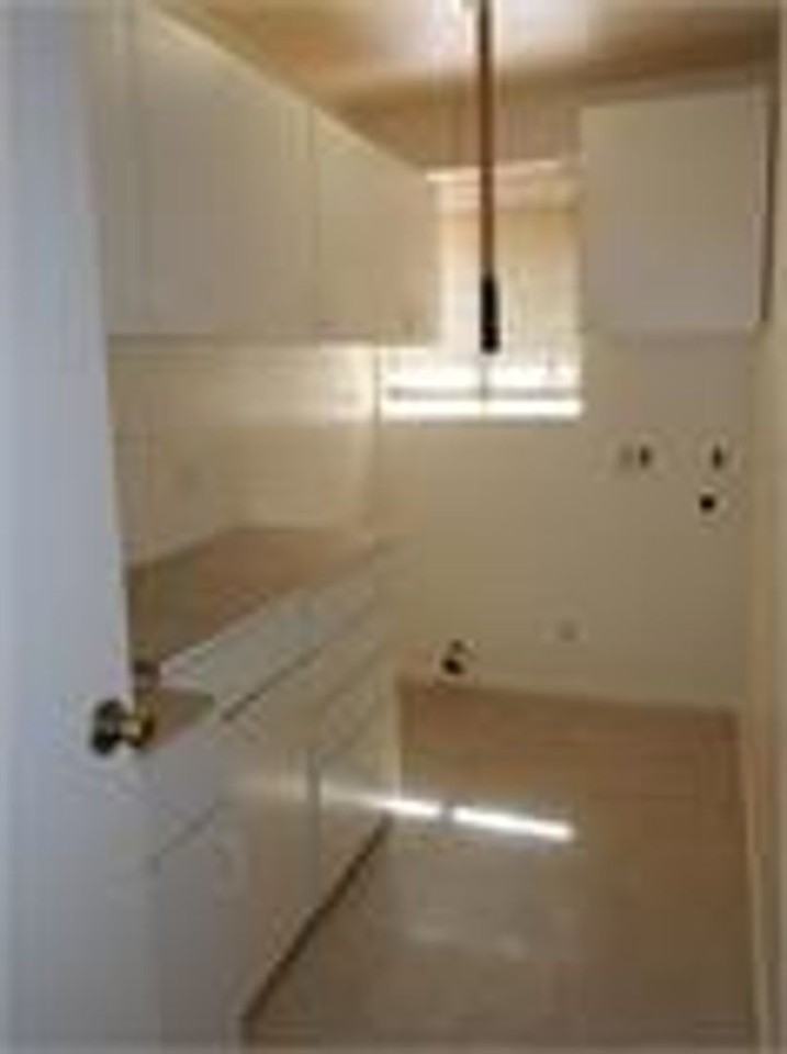 21511 American River Dr - Photo 6 of 10