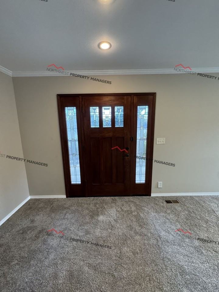 1815 Hillview Rd - Photo 5 of 27