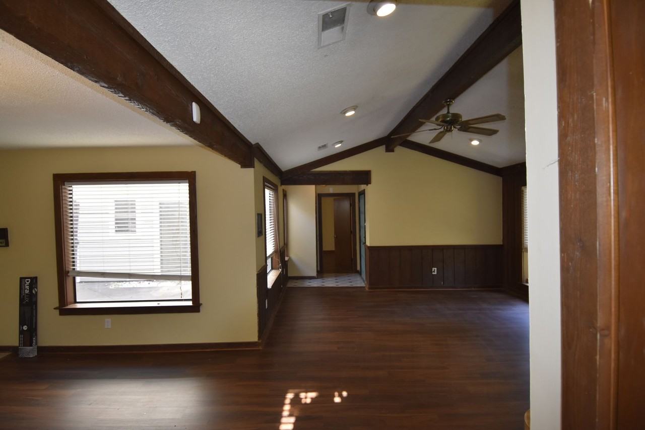 8270 Glen Rock Cv - Photo 3 of 14