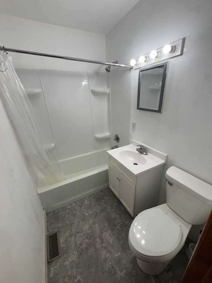 504 N 8th St - Photo 4 of 7