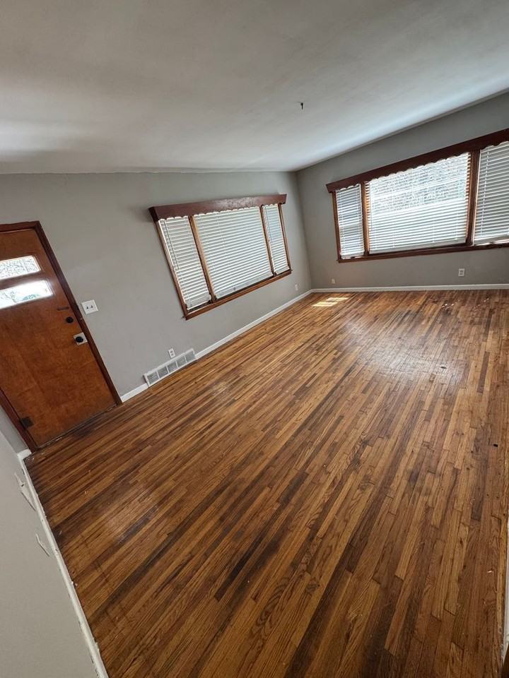 504 N 8th St - Photo 5 of 7