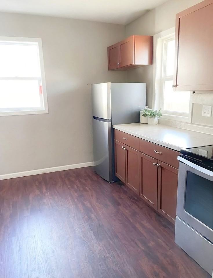 2403 36th St - Photo 3 of 9