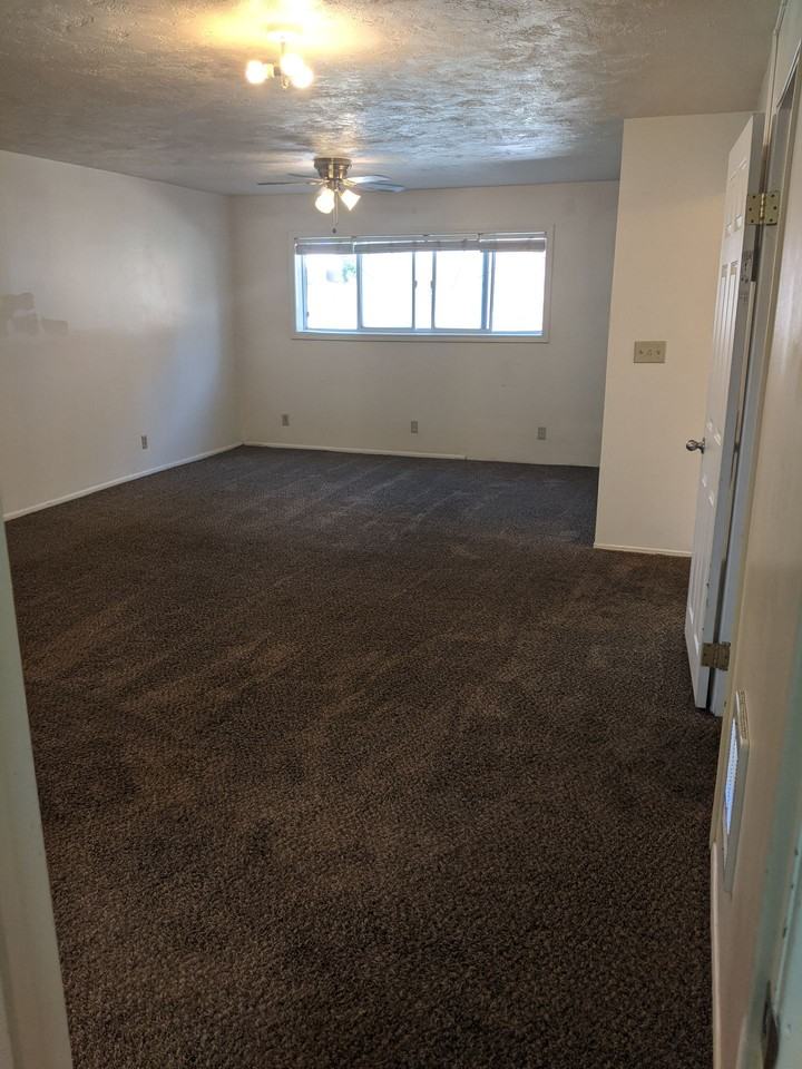 Galaxy Apartments - Photo 2 of 4