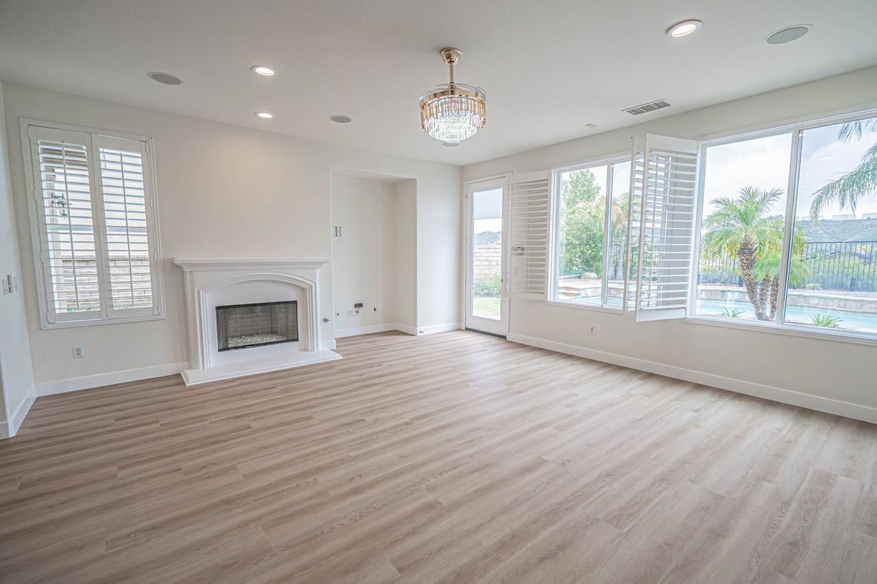 19730 Byrne Pl - Photo 5 of 45