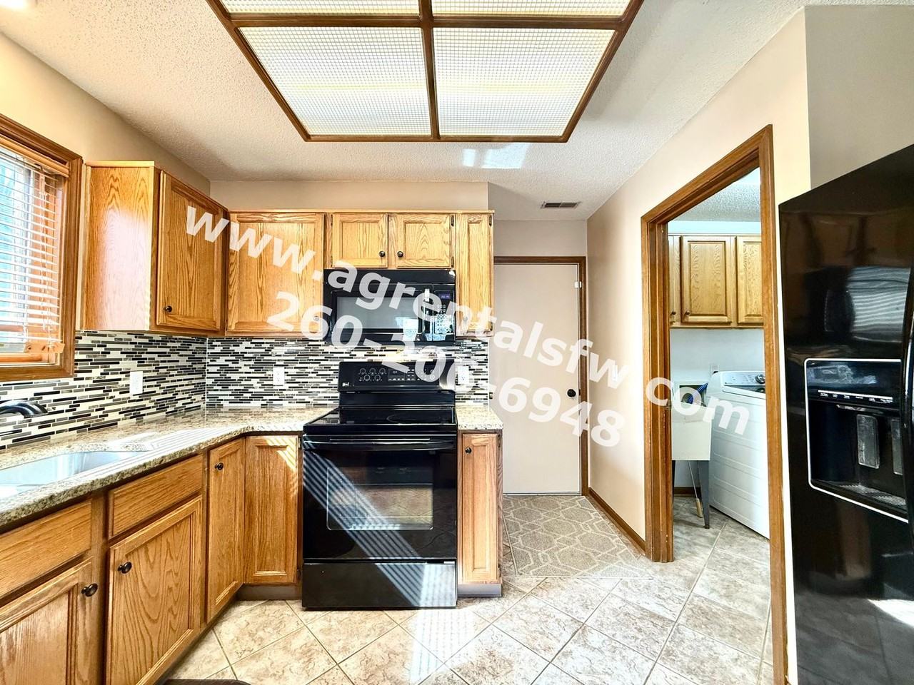 823 Woodland Springs Pl - Photo 2 of 19