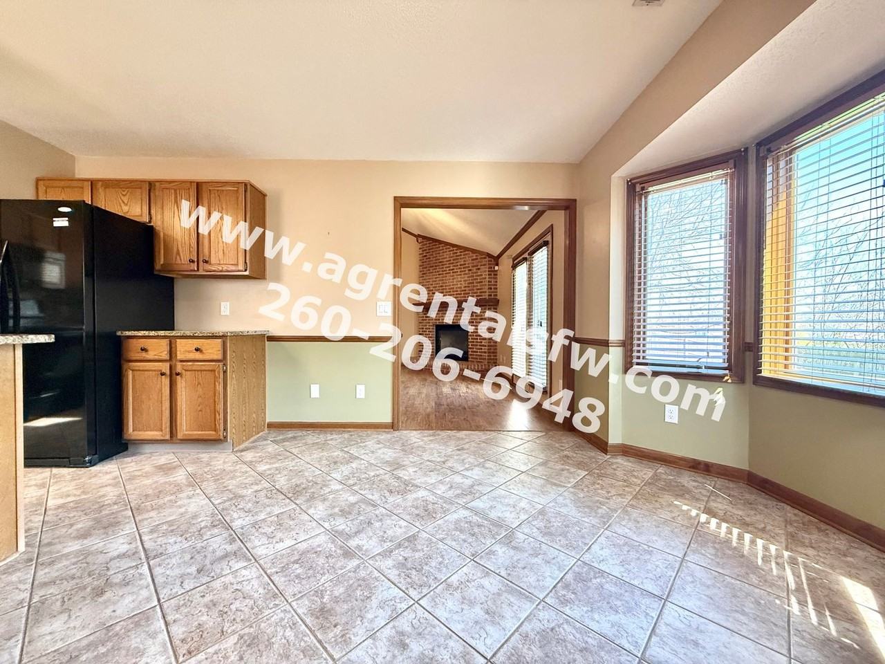 823 Woodland Springs Pl - Photo 5 of 19