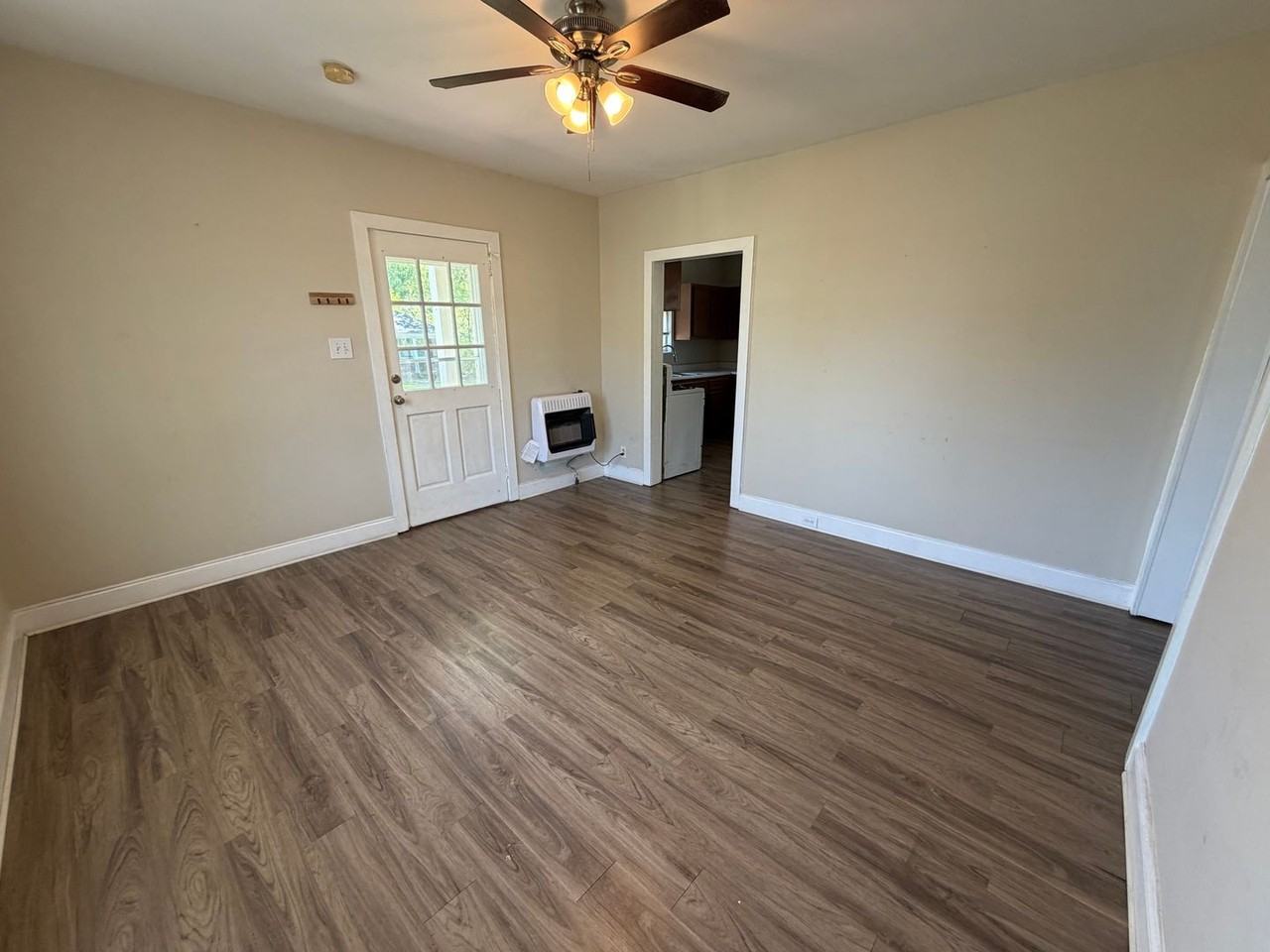 16 Dogwood St Ne - Photo 2 of 7