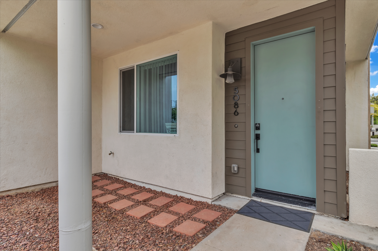 5086 Long Beach Blvd - Photo 4 of 30