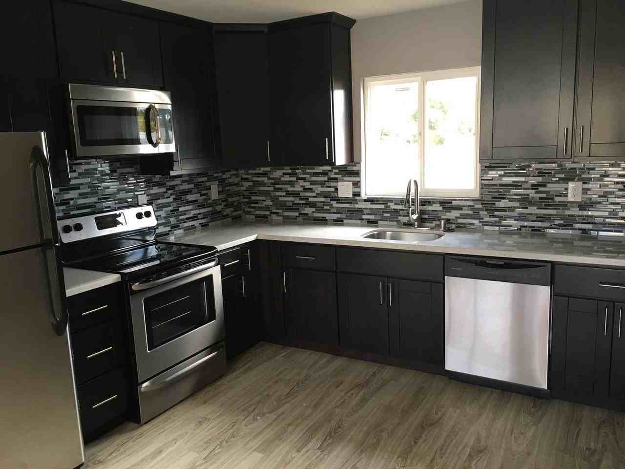 341 Angel Ave - Photo 5 of 9