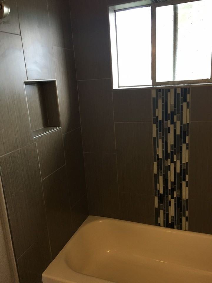 341 Angel Ave - Photo 7 of 9