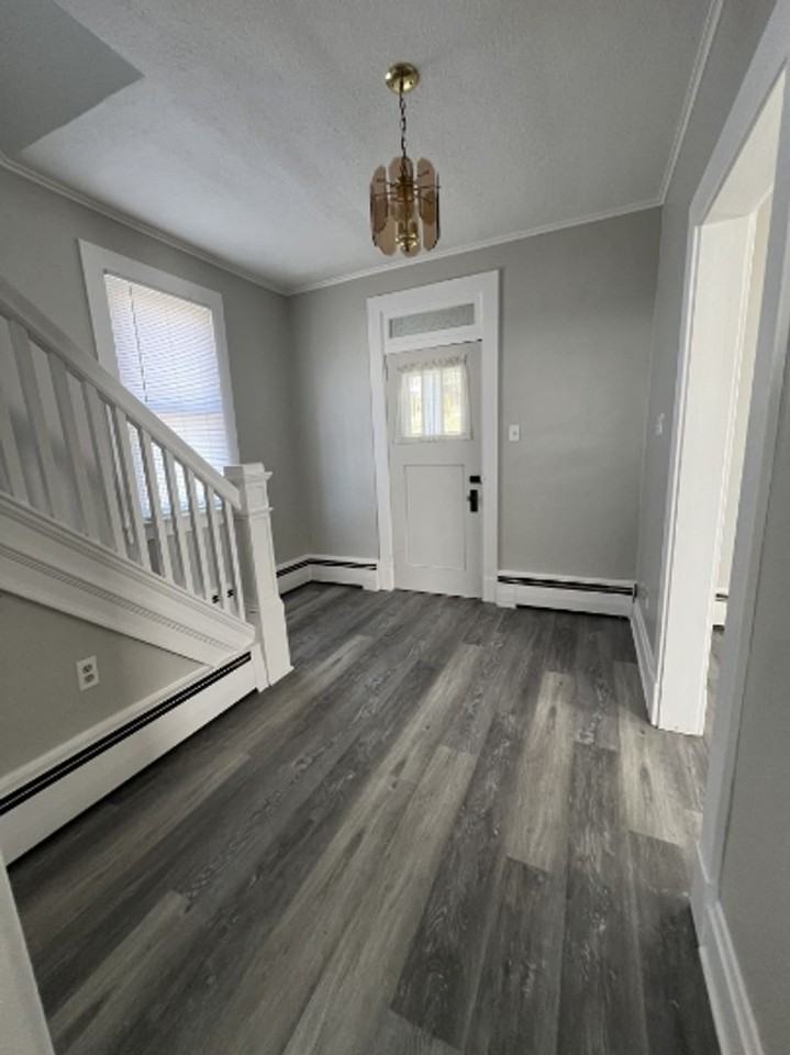 438 Harvey Ave - Photo 6 of 12