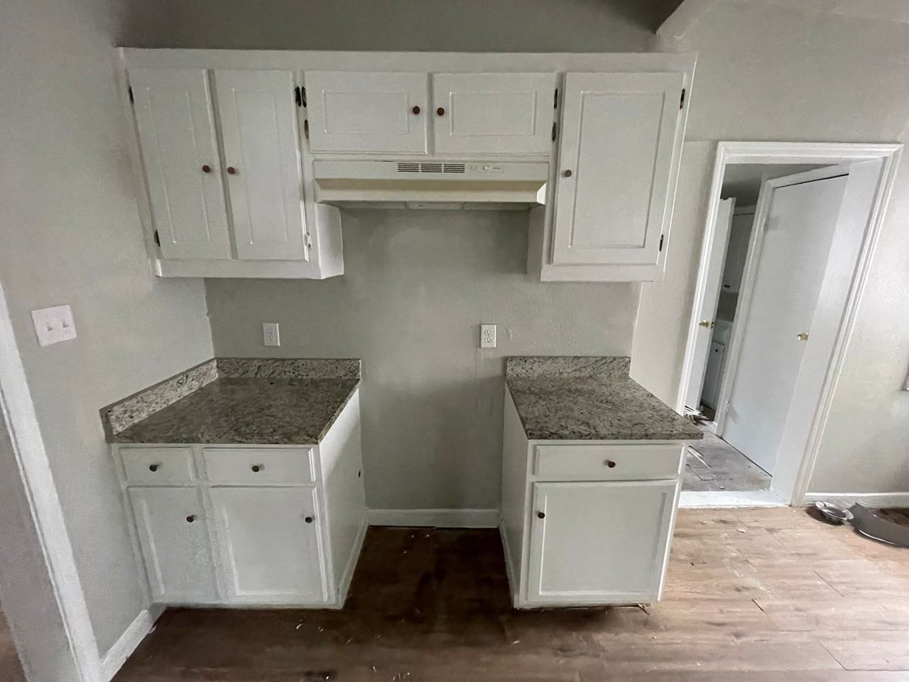 856 Mulberry St - Photo 2 of 4