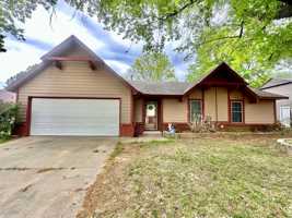 featured image of 1324 W Inglewood St