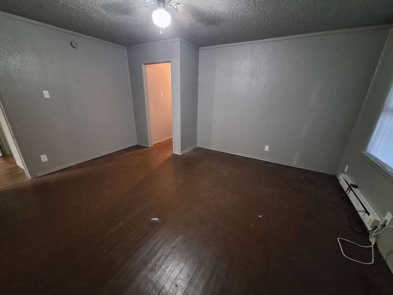 725 Shelton St - Photo 6 of 16