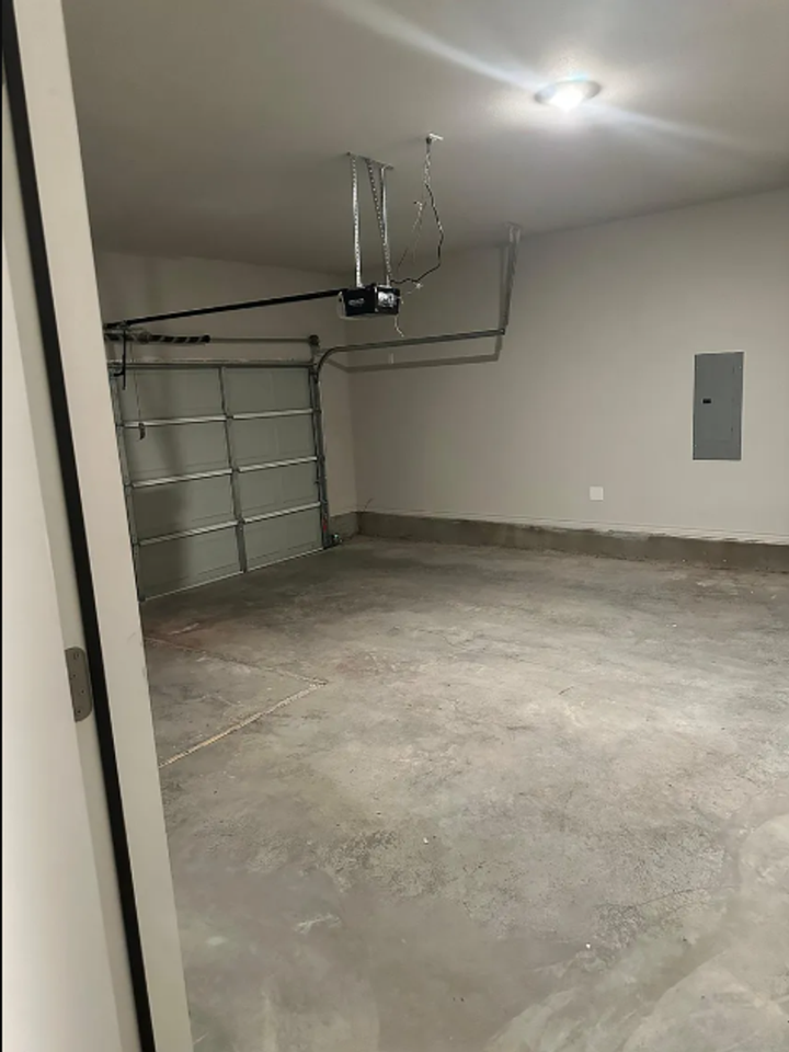 3117 Stonewall Dr - Photo 2 of 13