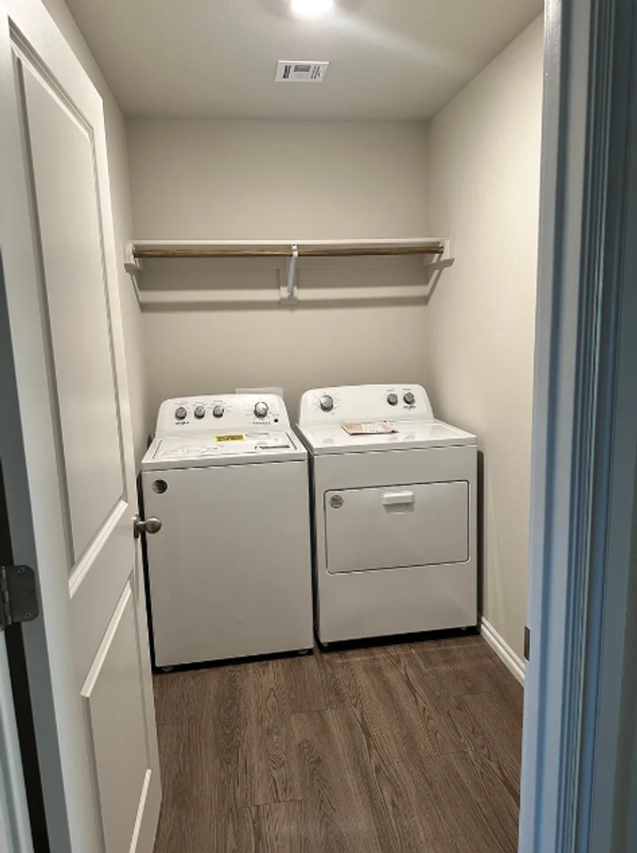 3117 Stonewall Dr - Photo 3 of 13