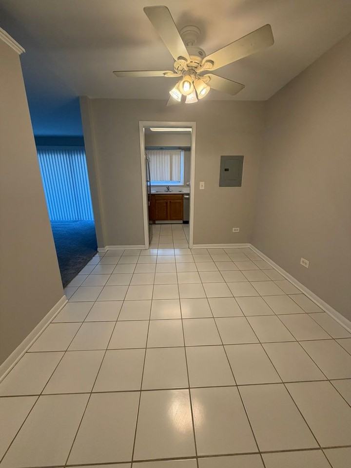 304 N Carter St #102 - Photo 4 of 24