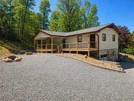 featured image of 4556 Us 221 N