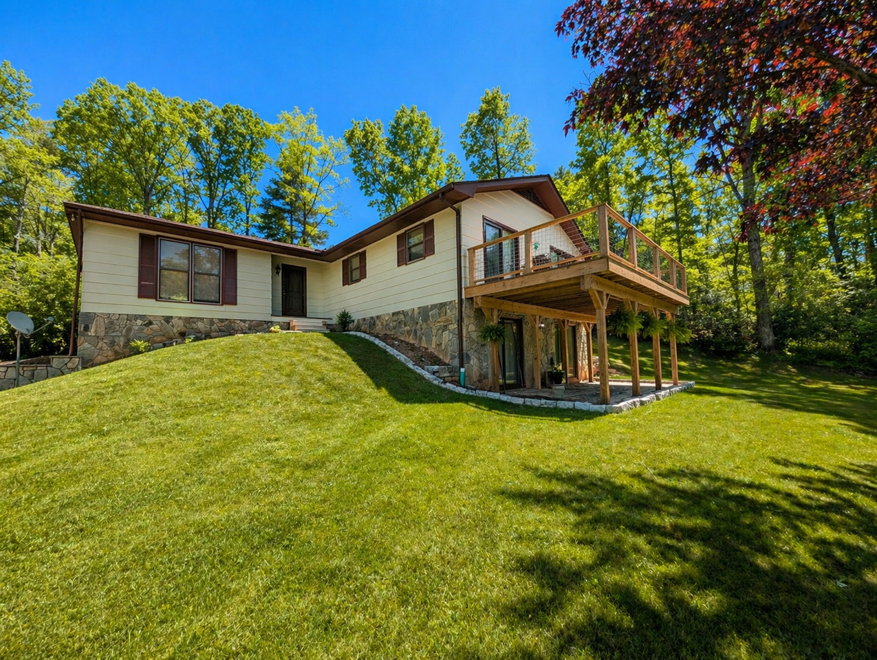 4556 Us 221 N - Photo 3 of 20