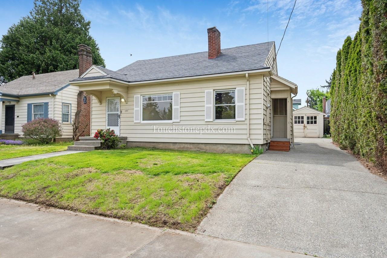 1623 Ne 56th Ave - Photo 2 of 44