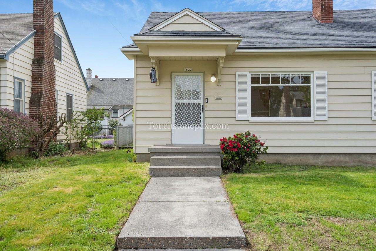 1623 Ne 56th Ave - Photo 3 of 44