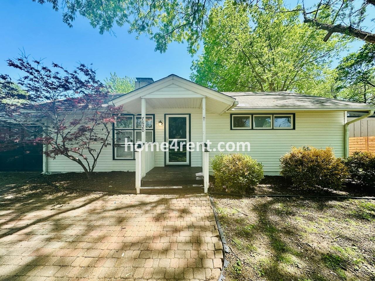 7620 Mohawk St - Photo 3 of 36