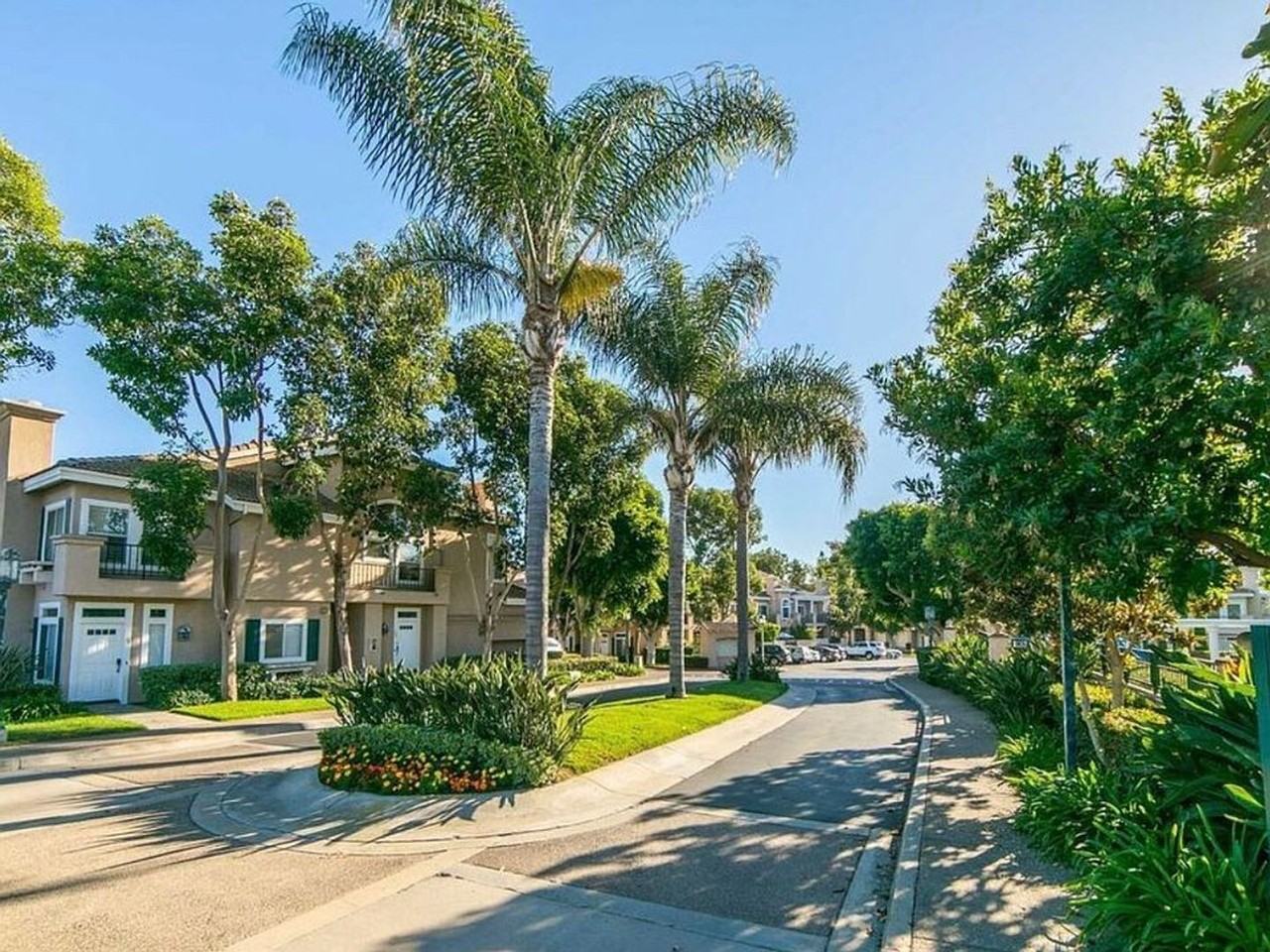 7275 Calabria Ct #64 - Photo 2 of 38