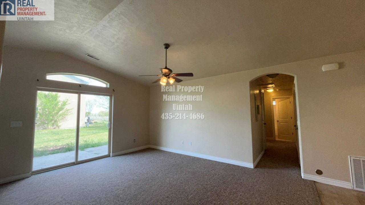 78 E 1150 S - Photo 3 of 21