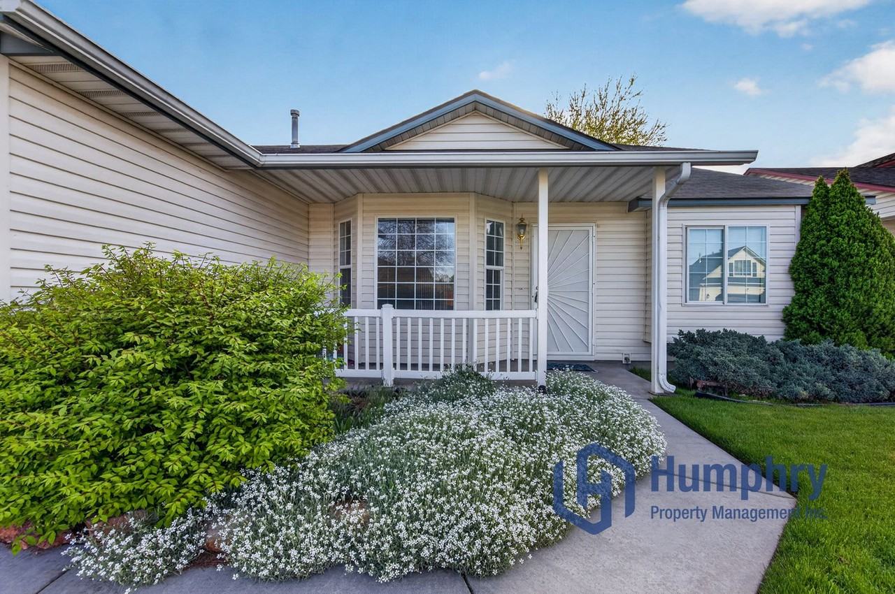 2424 S Bluegrass Dr - Photo 4 of 32