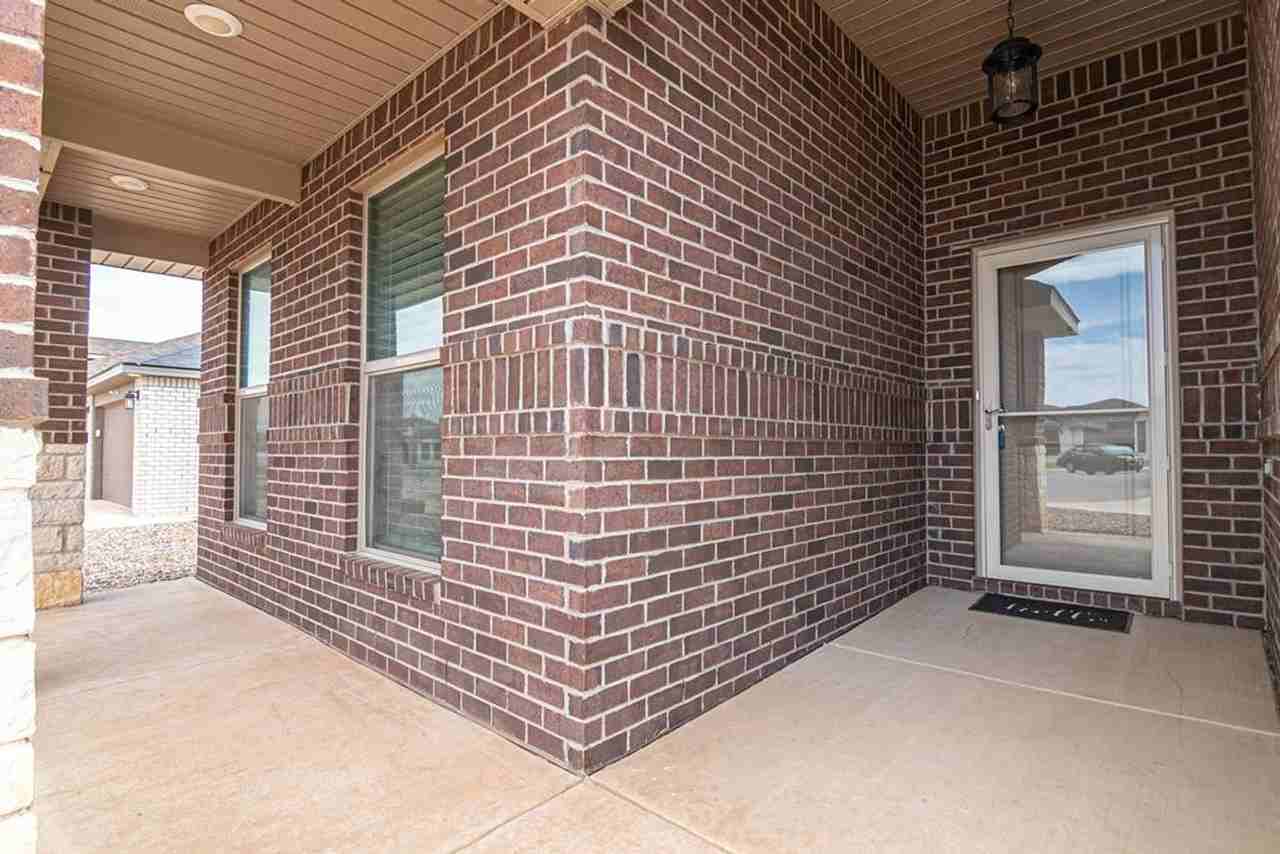 6735 Draw Ct - Photo 2 of 27