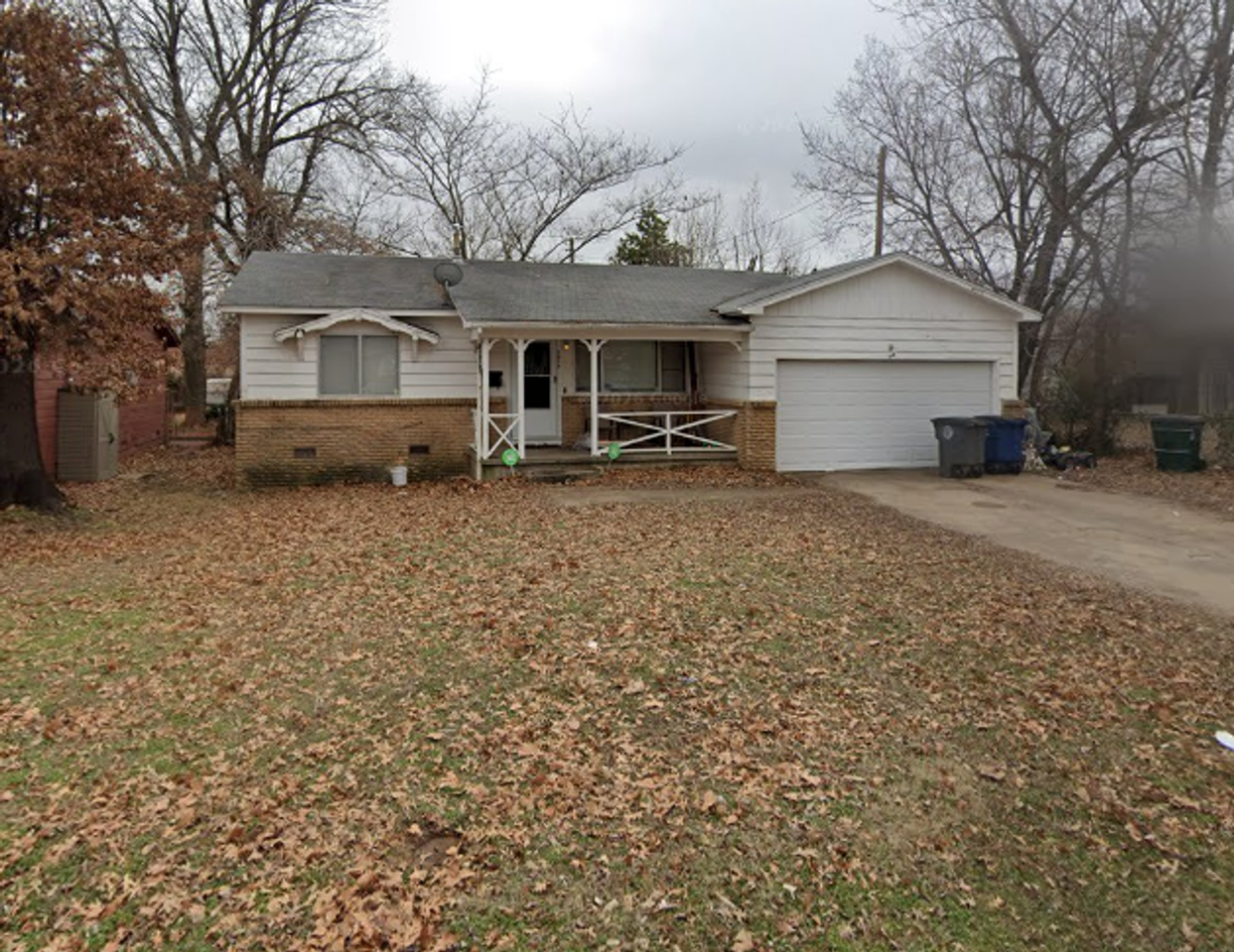 2014 E 49th St N