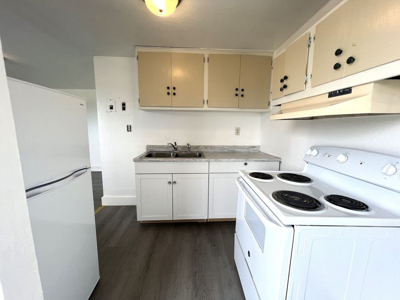 93677 Newport Ave - Photo 5 of 10