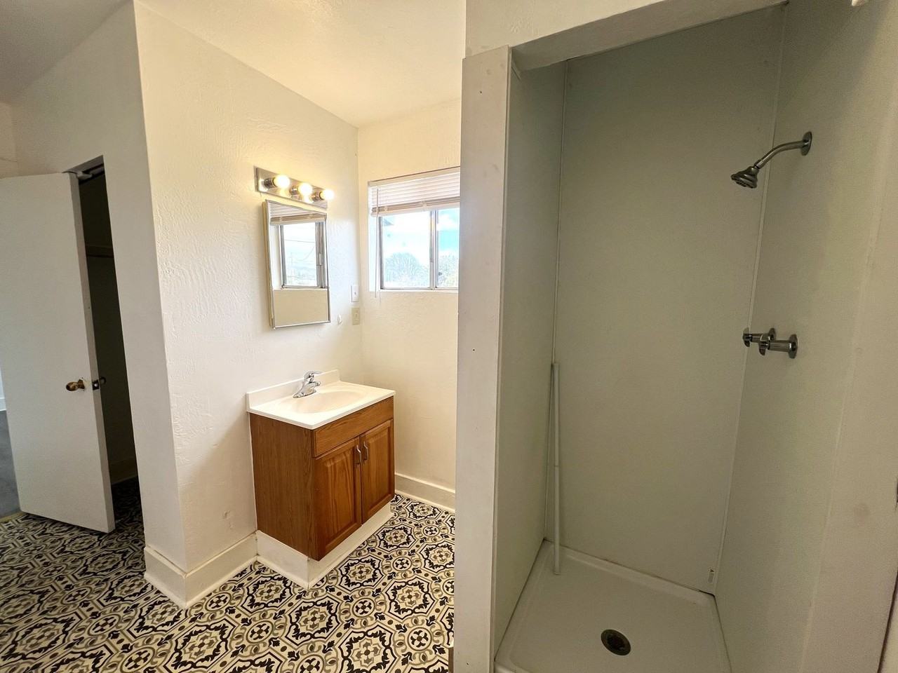 93677 Newport Ave - Photo 7 of 10